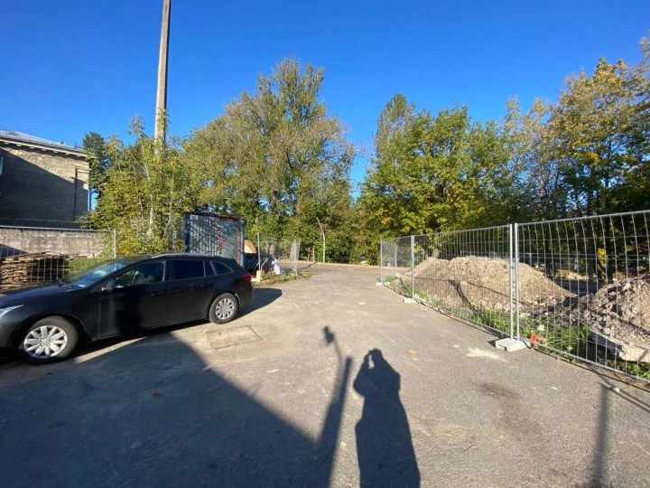 Лом черного металла, общий вес 6472 кг, реестровый номер 0024КДЗ0000049; Лом черного металла, общий вес 49 кг, реестровый номер 0024КДЗ0000050,